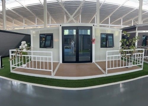 Προσαρμοσμένο σχεδιασμό αναδιπλώσιμο 20ft δοχείο Προσαρμοσμένες εσωτερικές διαμορφώσεις και διάφορες επιλογές δαπέδου για αισθητική έκκληση